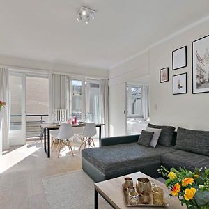 Huswell - Stylish Apartment At The Zeedijk Of Knokke